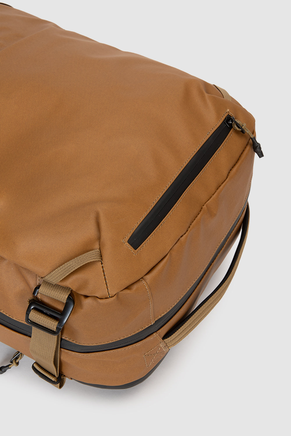 Mochila Kiev Camel 29 L + 5 L-12
