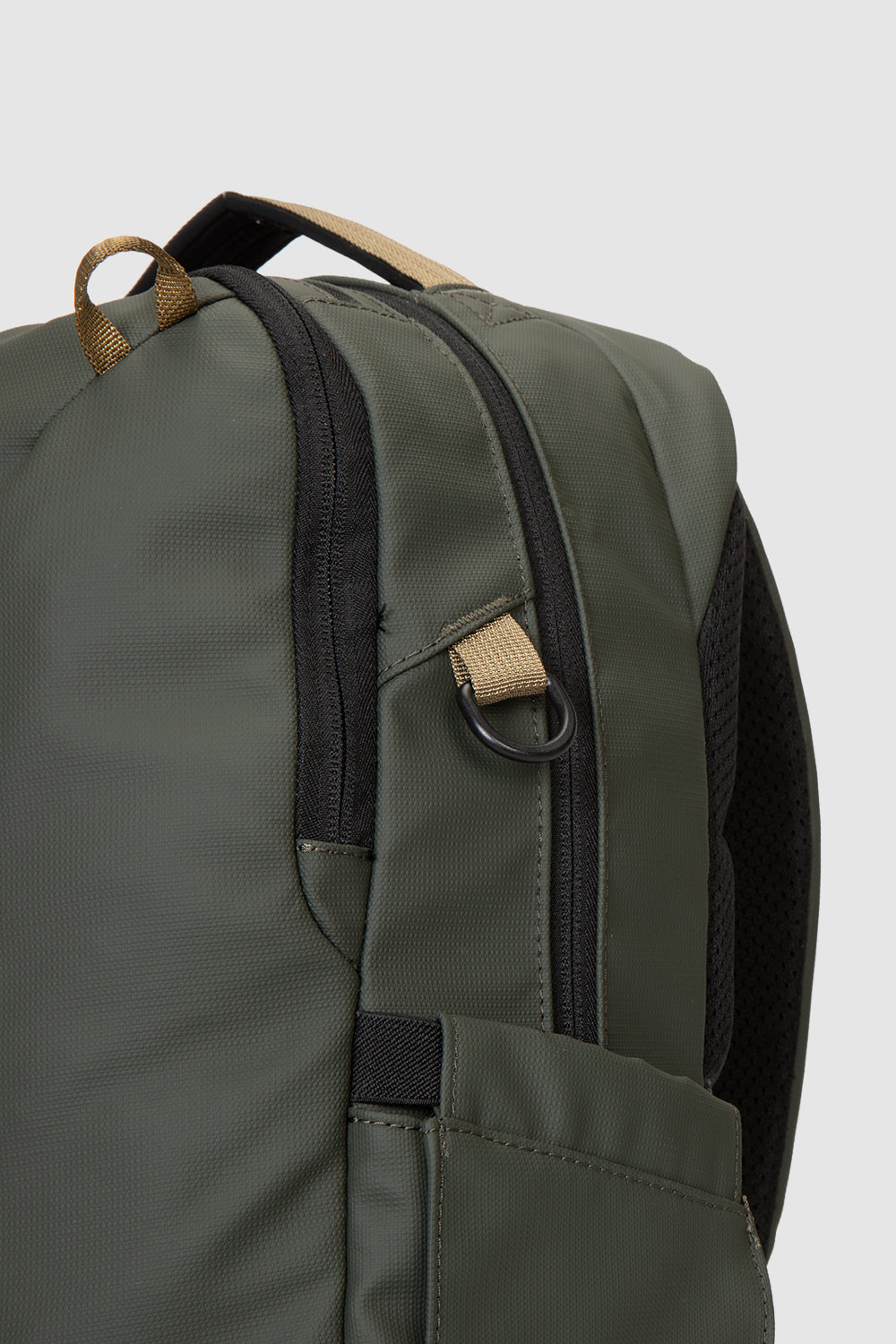 Mochila Petra Oliva 20 L-8