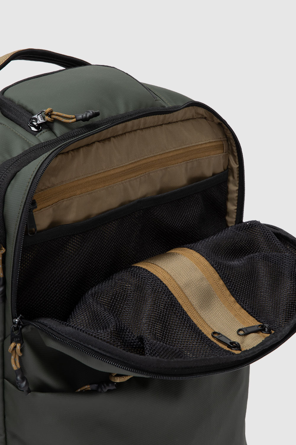 Mochila Sintra Oliva 43 L-8
